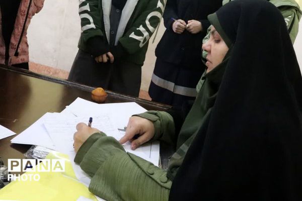 طنین چهل و چهارمین شور رقابت قرآنی در قلب‌های دانش‌آموزان قرچکی