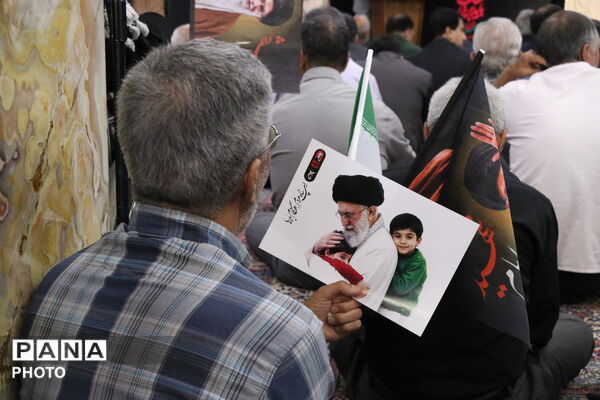 بزرگداشت رهبر شهید ایران در مسجد حظیره استان یزد