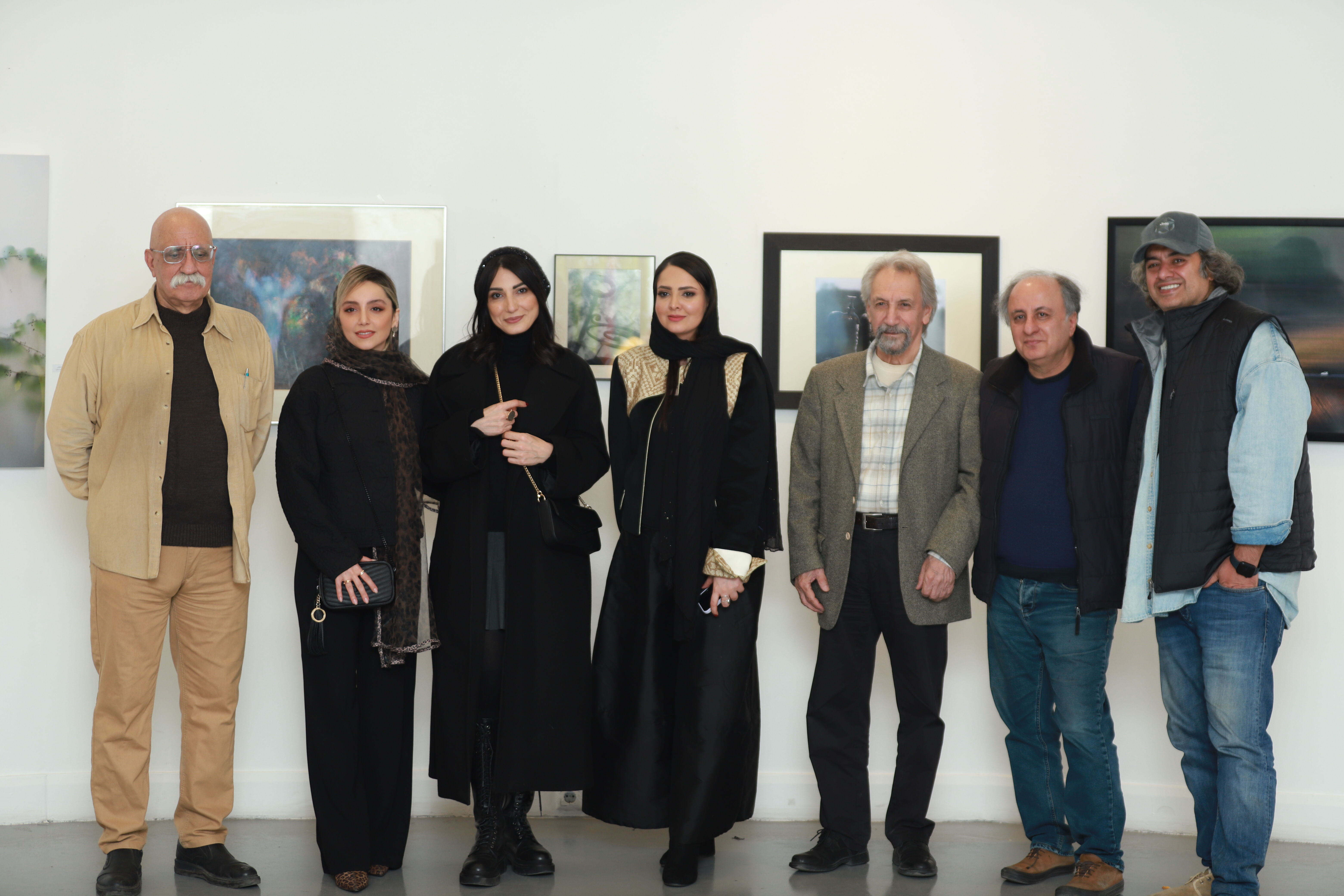 نمایشگاه «چند تکه آینه» افتتاح شد