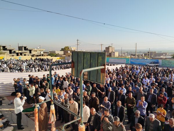 نماز عید فطر ۱۴۰۴ در روستای ظفرآباد شیراز اقامه شد