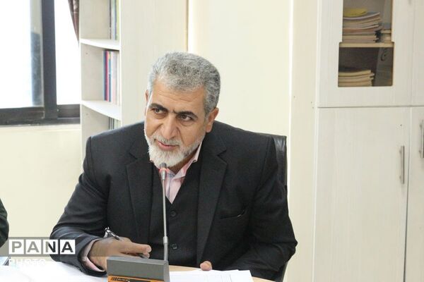 نشست شورای آموزش‌و‌پرورش فیروزکوه با هدف برنامه‌ریزی برای بازگشایی مطلوب مدارس