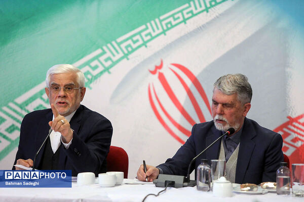 نشست معاون اول رئیس جمهور با جمعی از هنرمندان موسیقی، تئاتر و هنرهای تجسمی