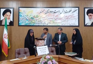 تجلیل وتقدیر از داوران مسابقات قران ،عترت ونماز  