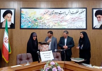 تجلیل وتقدیر از داوران مسابقات قران ،عترت ونماز  