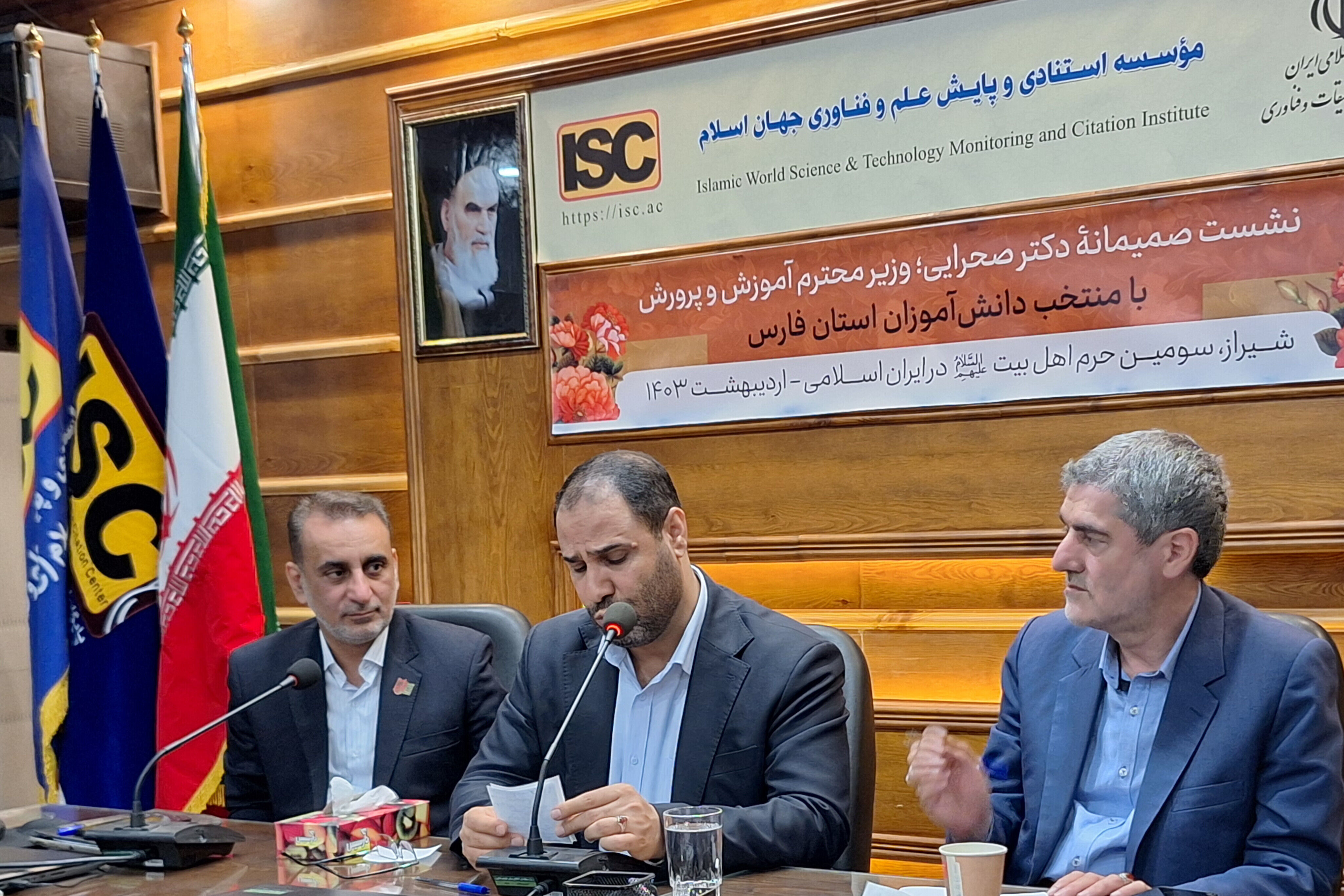 پانا لشکر دانش‌آموزی ما برای جهاد تبیین است 