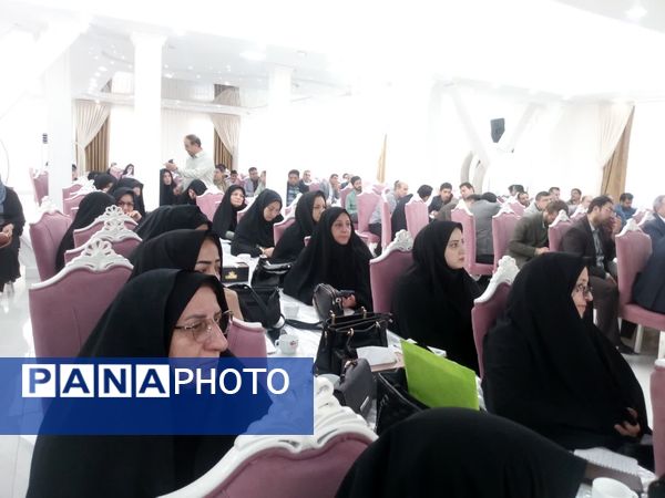 ویژه برنامه در مسیر دانایی در کاشمر