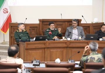 سرمایه اصلی انقلاب، اعتماد مردم و باور به توان داخلی است