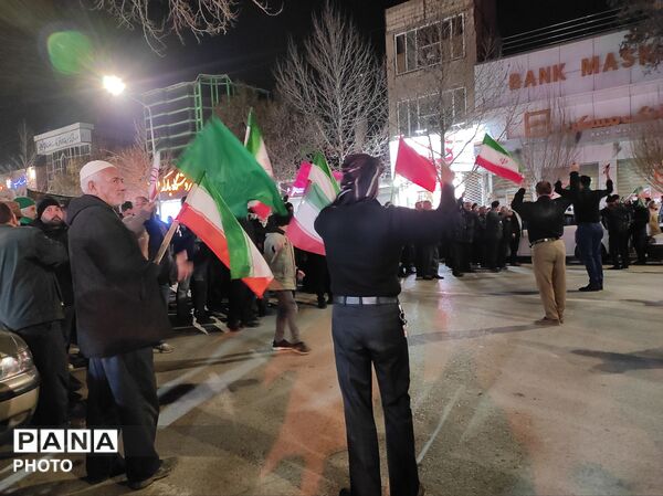دسته های عزاداری شبانه در تجمع شهرستان نیشابور 