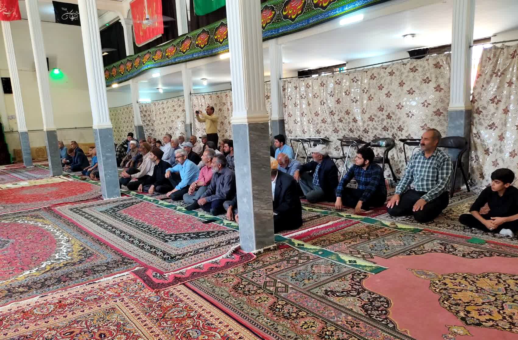 نماز جمعه در شهر تیتکانلو