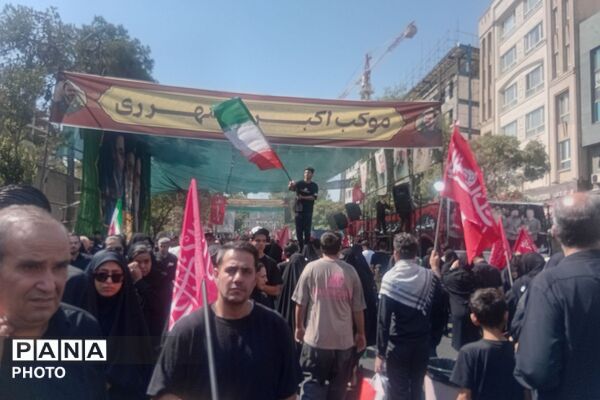جاماندگان اربعین حسینی در مسیر قبله تهران