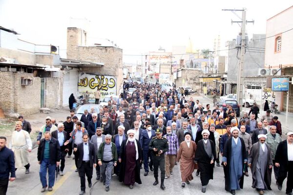 راهپیمایی 9 دی در بهبهان؛ فرهنگیان و دانش‌آموزان با آرمان‌های انقلاب تجدید بیعت کردند