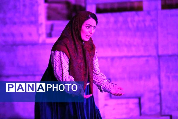 اجرای نمایش ضیافت کشتارگاه 