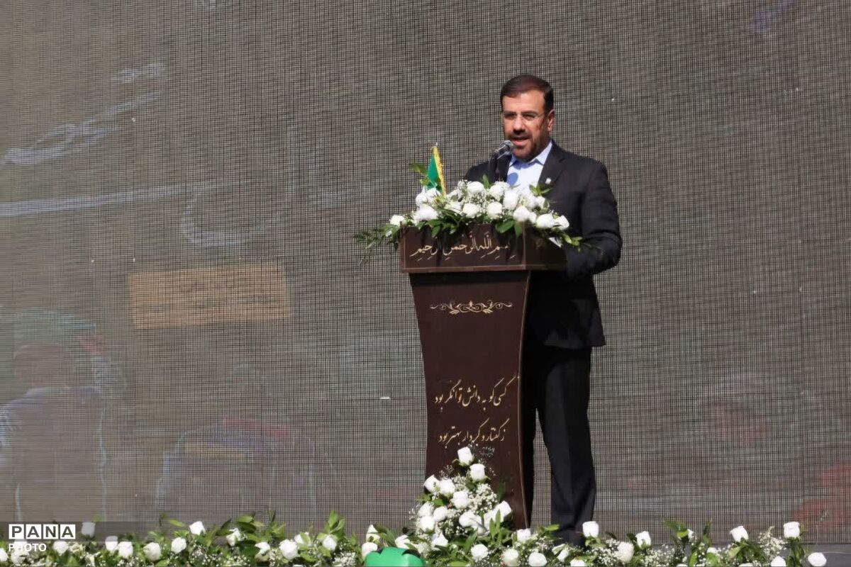 پیشرفت کشور در گرو تربیت نیروی انسانی خلاق و ایده‌پرداز است