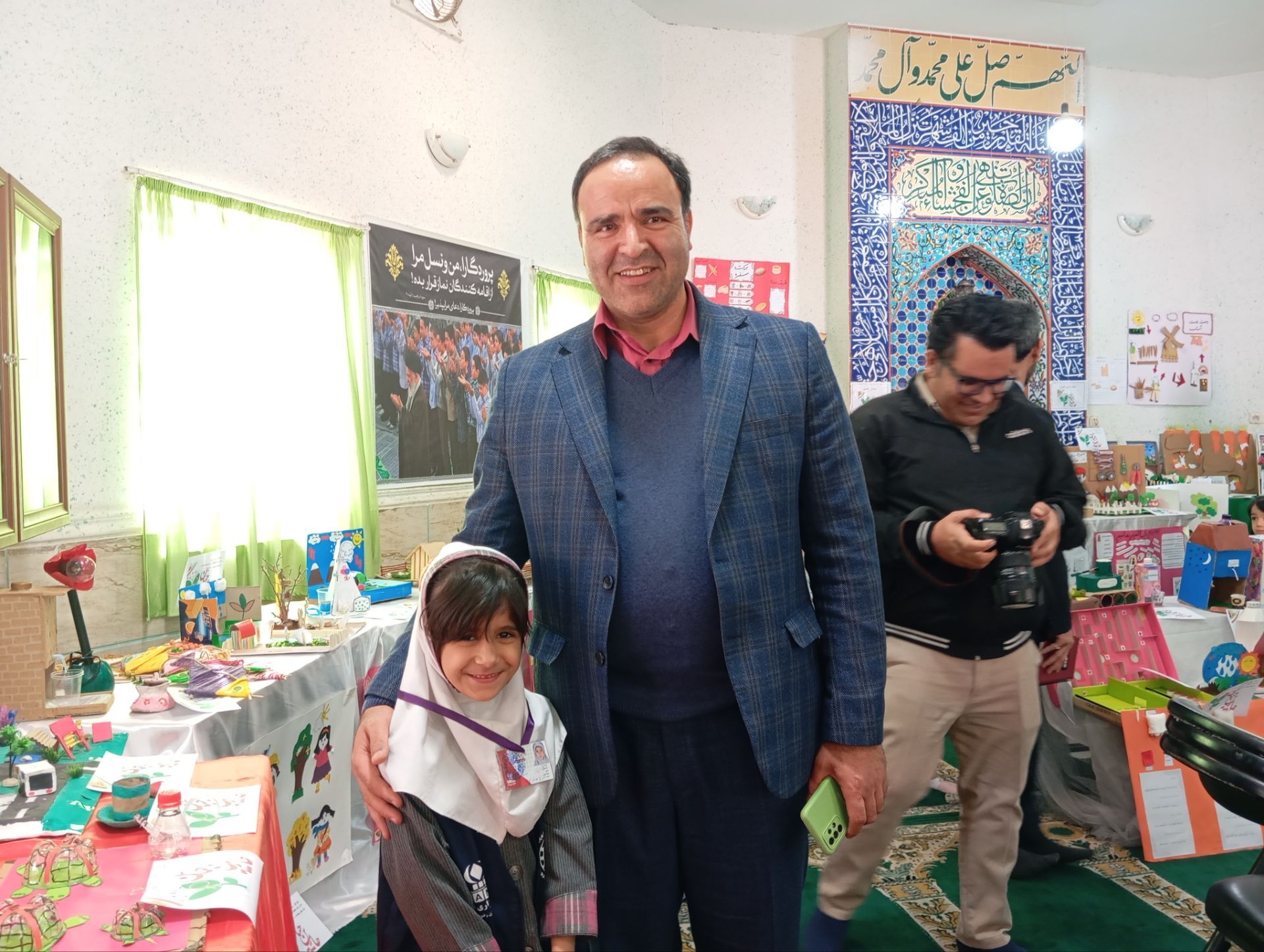 جشنواره جابر بن حیان در دبستان نرجس 