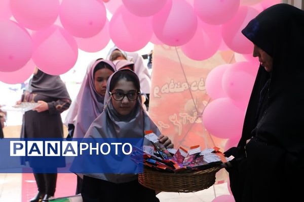 برگزاری جشن جوانه ها در مدرسه بعثت ناحیه یک شهرری