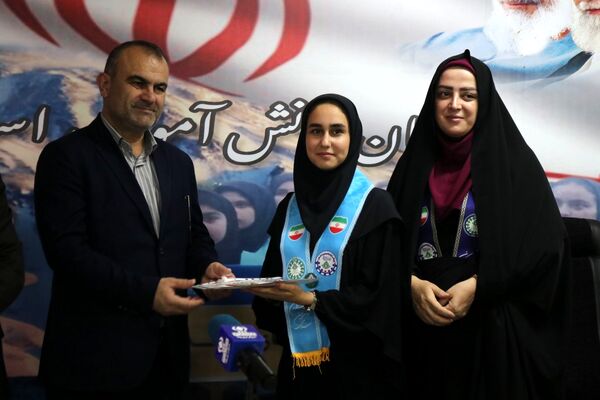 تقدیر از طلایه‌داران آگاهی در مازندران 
