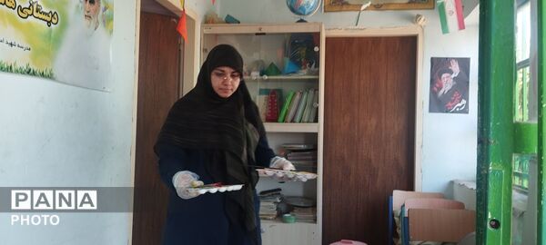 فعالیت گروه جهادی معلمان ناحیه چهار قم در روستاهای نیزار