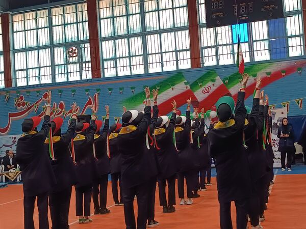  همایش دانش‌آموزی یاوران انقلاب شهرستان ورامین