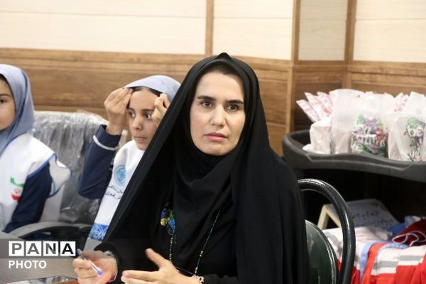 تجلیل از برگزیدگان کشوری پویش‌های «رمضان پویا» و «سفیر سلامت» در پاکدشت