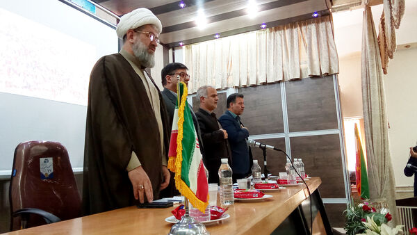 جلسه شورای اداری شهرستان بن با حضور استاندار 