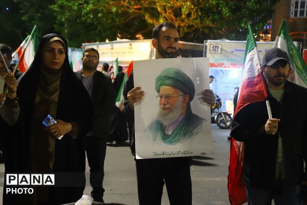 همبستگی «آموزش و پرورش ناحیه ۵ تبریز» در گرامیداشت یاد رهبر شهید