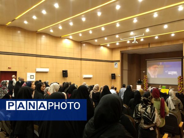 جلسه انجمن اولیا و مربیان در کانون شوشتری