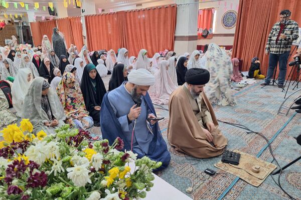 حضور مسئولین شهرستان پردیس در مراسم معنوی اعتکاف 