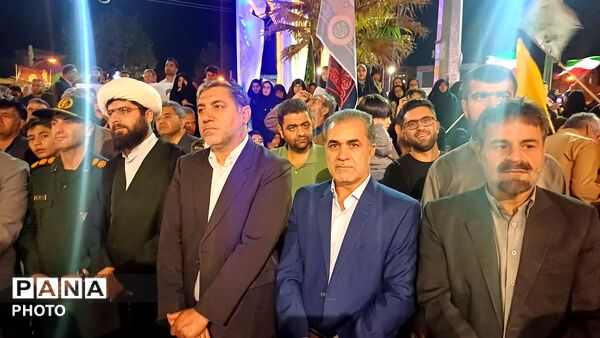 حضور پرصلابت مردم کوهدشت در اجتماع شبانه جلوه‌ای از همبستگی و بصیرت