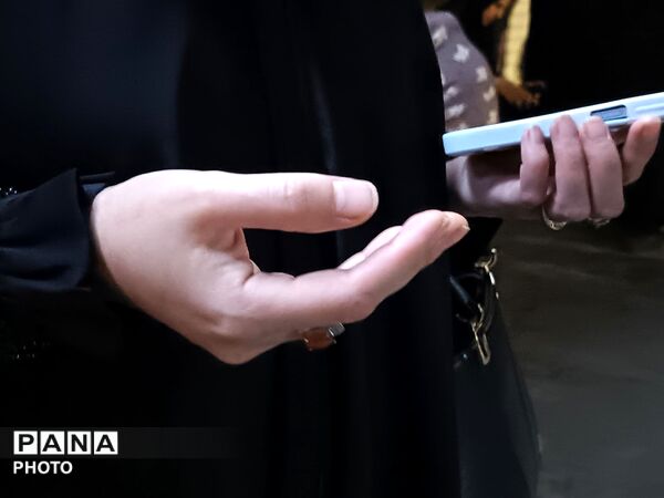 امواج پی در پی شبانه مردم غیور نیشابور در حسینیه امام خامنه ای 