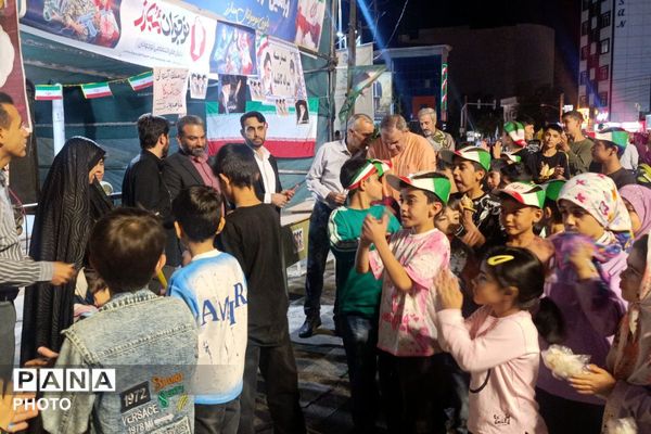 حضور پرشور دانش‌آموزان دبستان پسرانه کاظمیه در غرفه شهدای دانش آموز ورامین