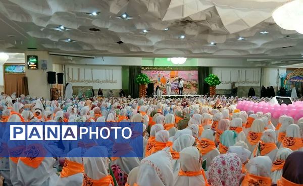 جشن تکلیف 3 هزار نفری دختران در حرم حضرت معصومه(س)