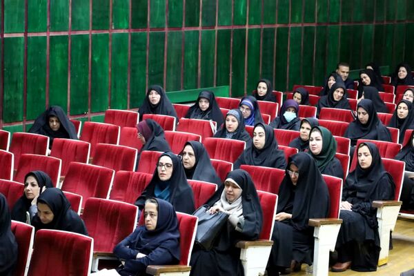 دیدار مدیرکل مدارس غیر دولتی وزارت آموزش و پرورش با مسئولان مدارس غیر دولتی استان یزد