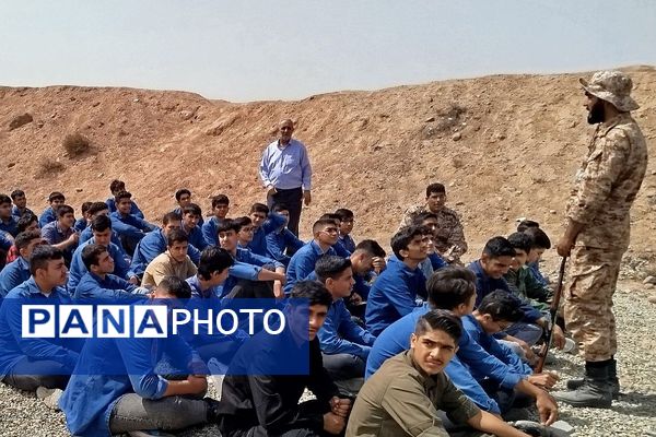 حضور دانش آموزان ناحیه دو شهرری در اردوی میدان تیر شهید جانبزرگی 