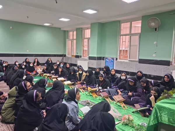 برگزاری محفل انس با قرآن کریم در مدرسه حضرت خدیجه کبری (س) جم