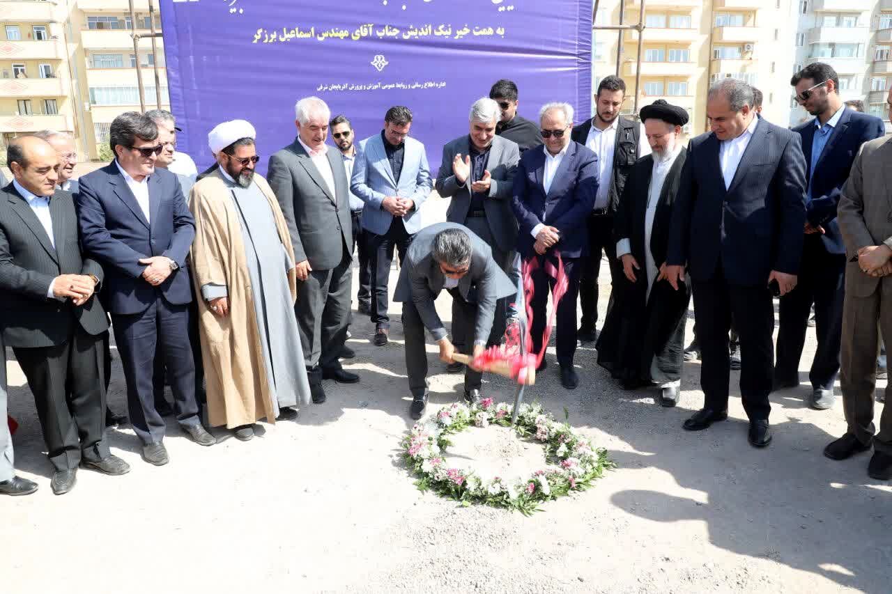 پنج مدرسه بزرگ تبریز کلنگ خورد