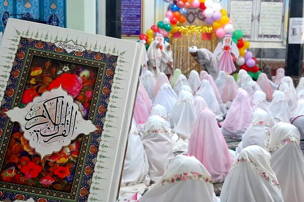 برپایی جشن عبادت و بندگی در مسجد ناحیه 2 بهارستان