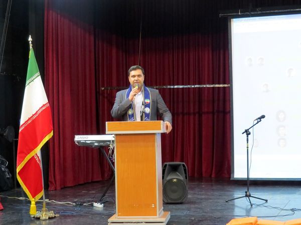 تقدیر از دانش‌آموزان برتر مدرسه آل نبی 