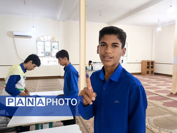 برگزاری انتخابات شورای دانش‌آموزی در مدارس سندرک