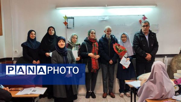 تجلیل از نخبگان آموزشی در دبیرستان شهیده محبوبه دانش