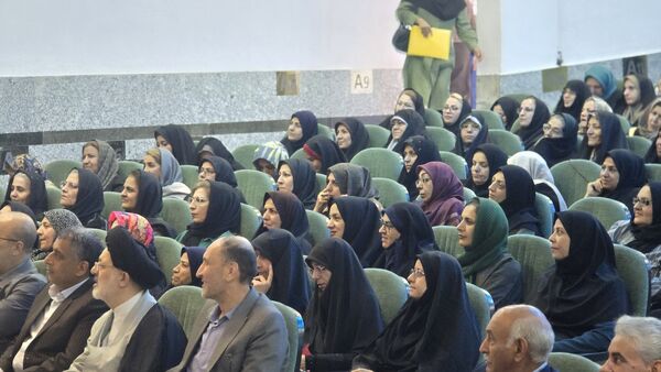 همایش تجلیل از فرهنگیان بازنشسته ناحیه۴ اصفهان در اردوگاه شهید بهشتی اصفهان