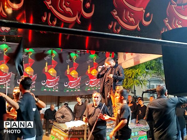 مراسم سقایی و عزاداری عاشقان سیدالشهدا(ع) در کمالشهر کرج