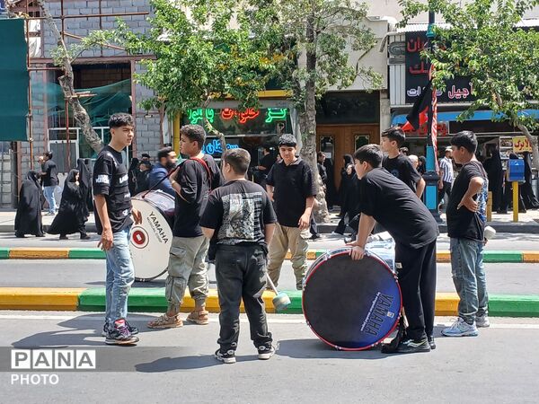 عاشورا؛ روایت دلدادگی در قاب اشک و ارادت 