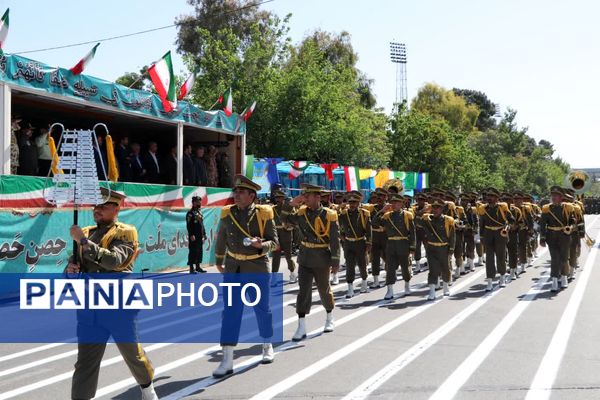 مراسم رژه روز ارتش در شیراز