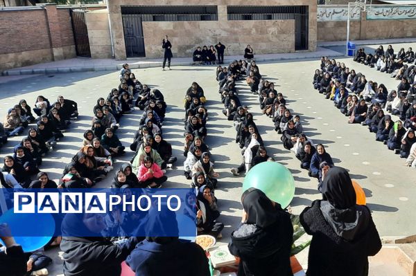 شن ۲۲ بهمن در دبیرستان شهیدان اسماعیلی‌منش