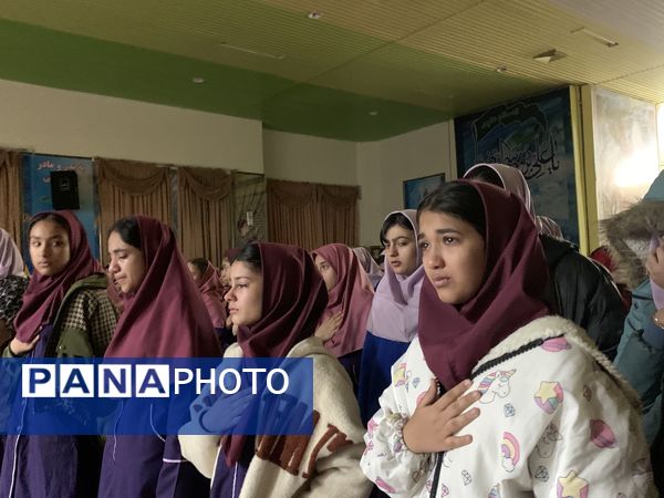 دختران ملاردی در اردوی سیاحتی زیارتی مشهد 