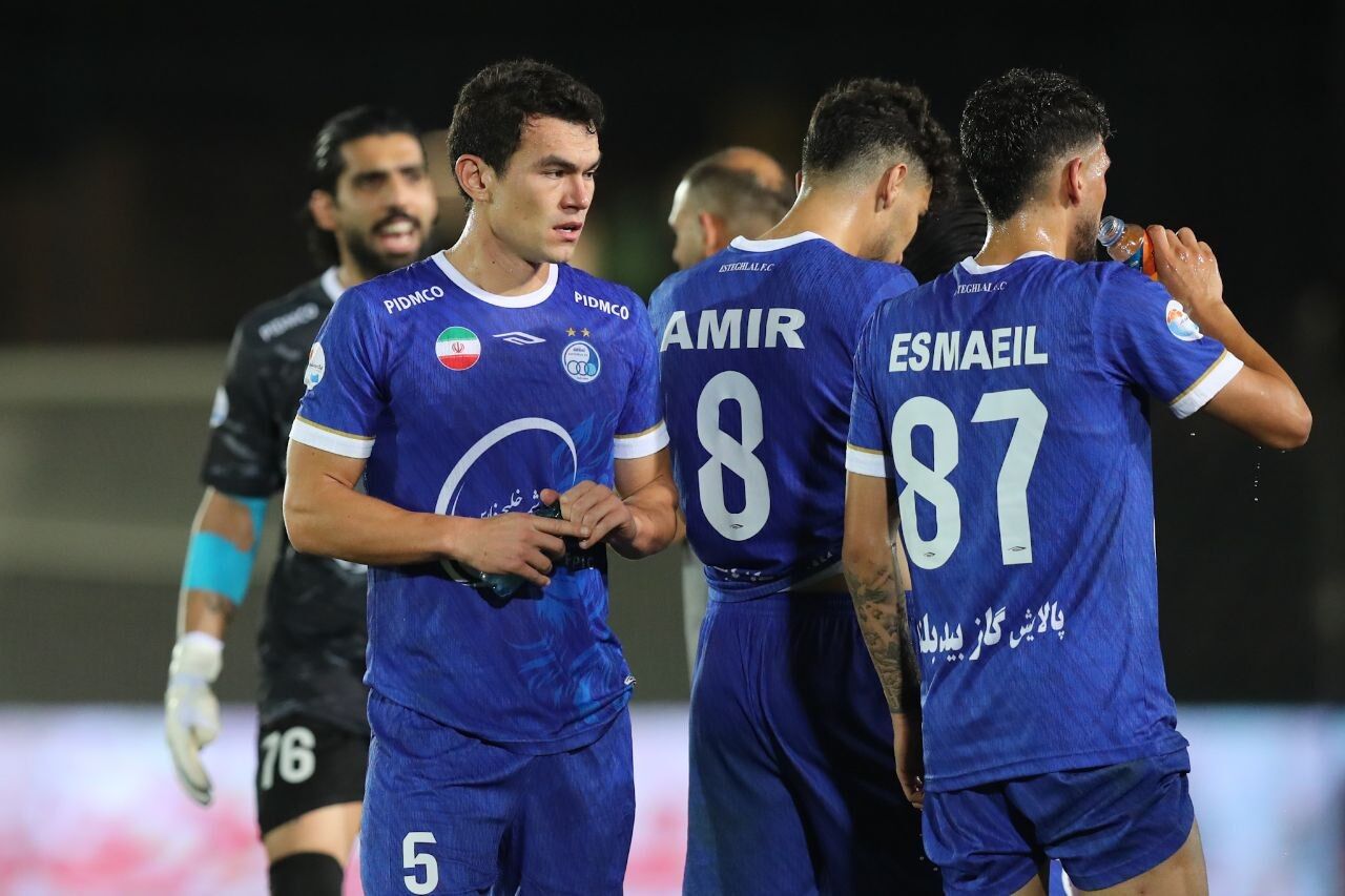 استقلال بازی سختی مقابل نساجی دارد/خشاب استقلال با وجود بسته بودن پنجره نقل و انتقالات خالی نیست