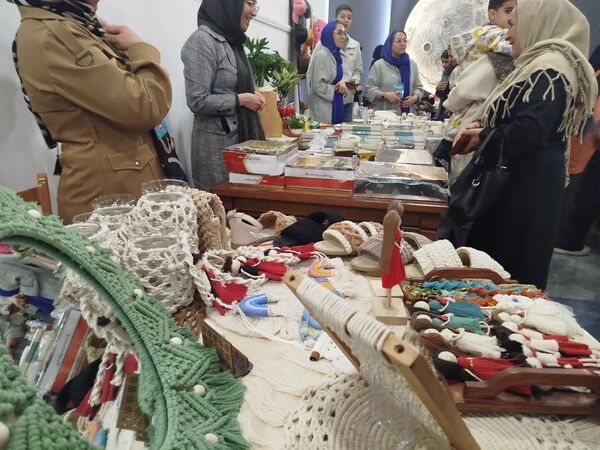 برگزاری نمایشگاه نوروزی ارغوان در فاروج