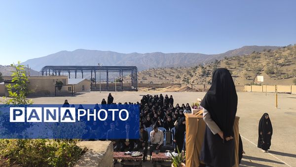 جشن روز دانش آموز در شبانه‌روزی امام حسین(ع)