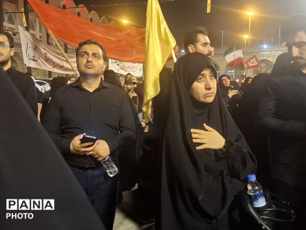 وداع با آقای شهید ایران
