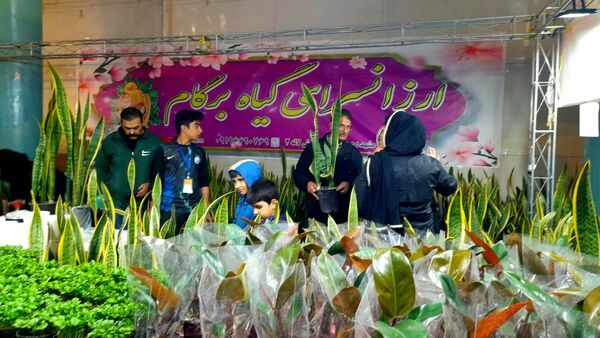 برگزاری چهارمین نمایشگاه فروش کالاهای بهاره در مشهد